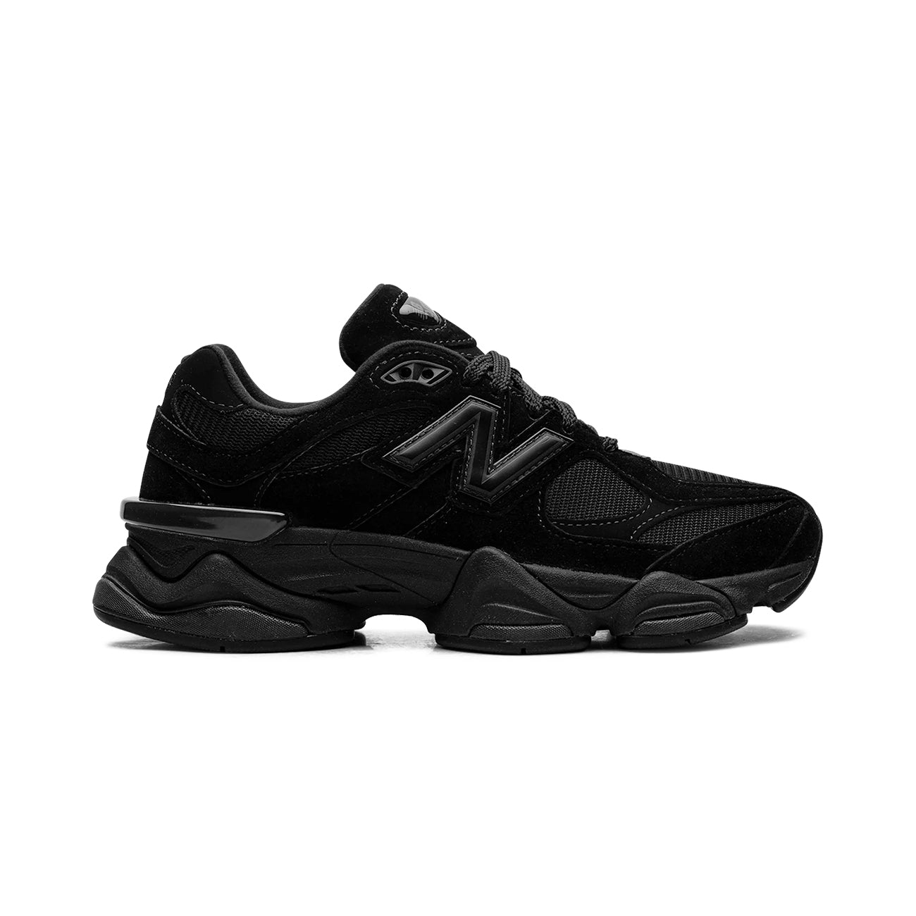 9060 "Triple Black" – Ansicht 1