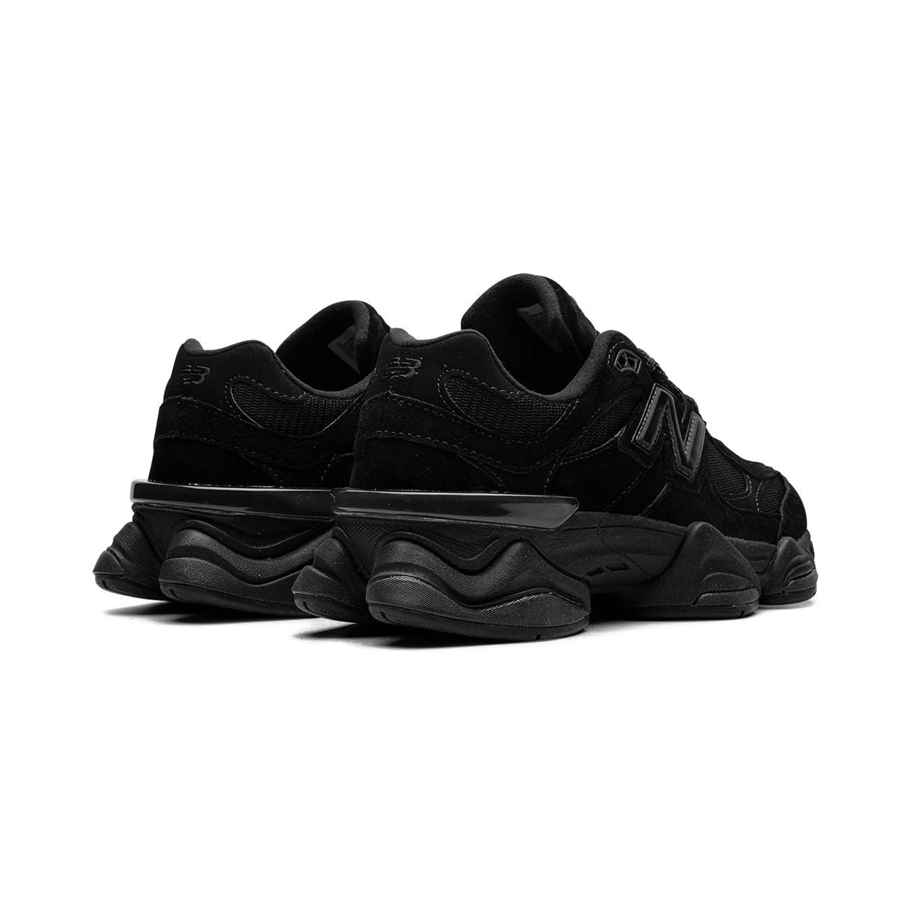 9060 "Triple Black" – Ansicht 3
