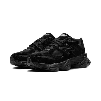 9060 "Triple Black" – Ansicht 2