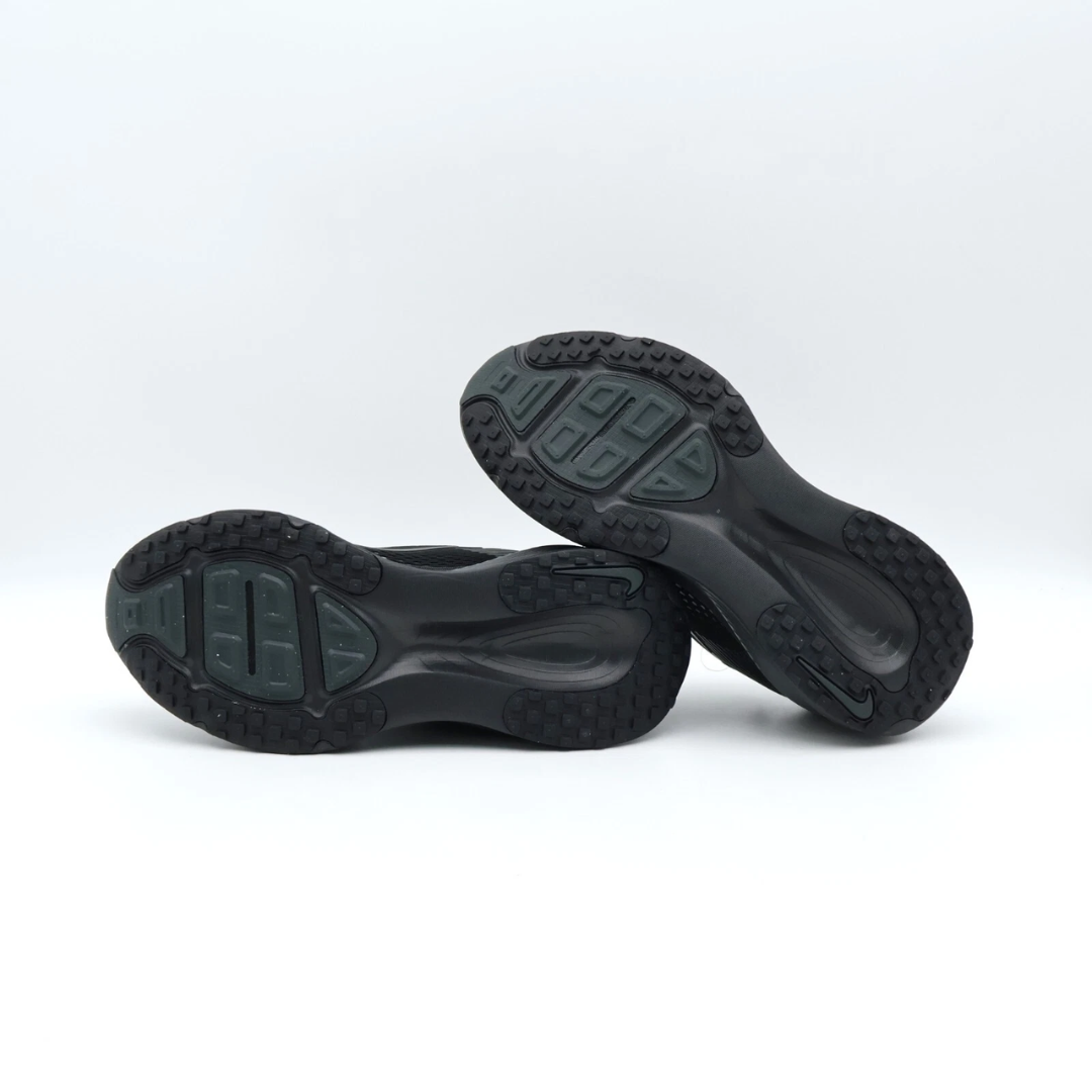 Air Zoom Vomero 18 Triple Black