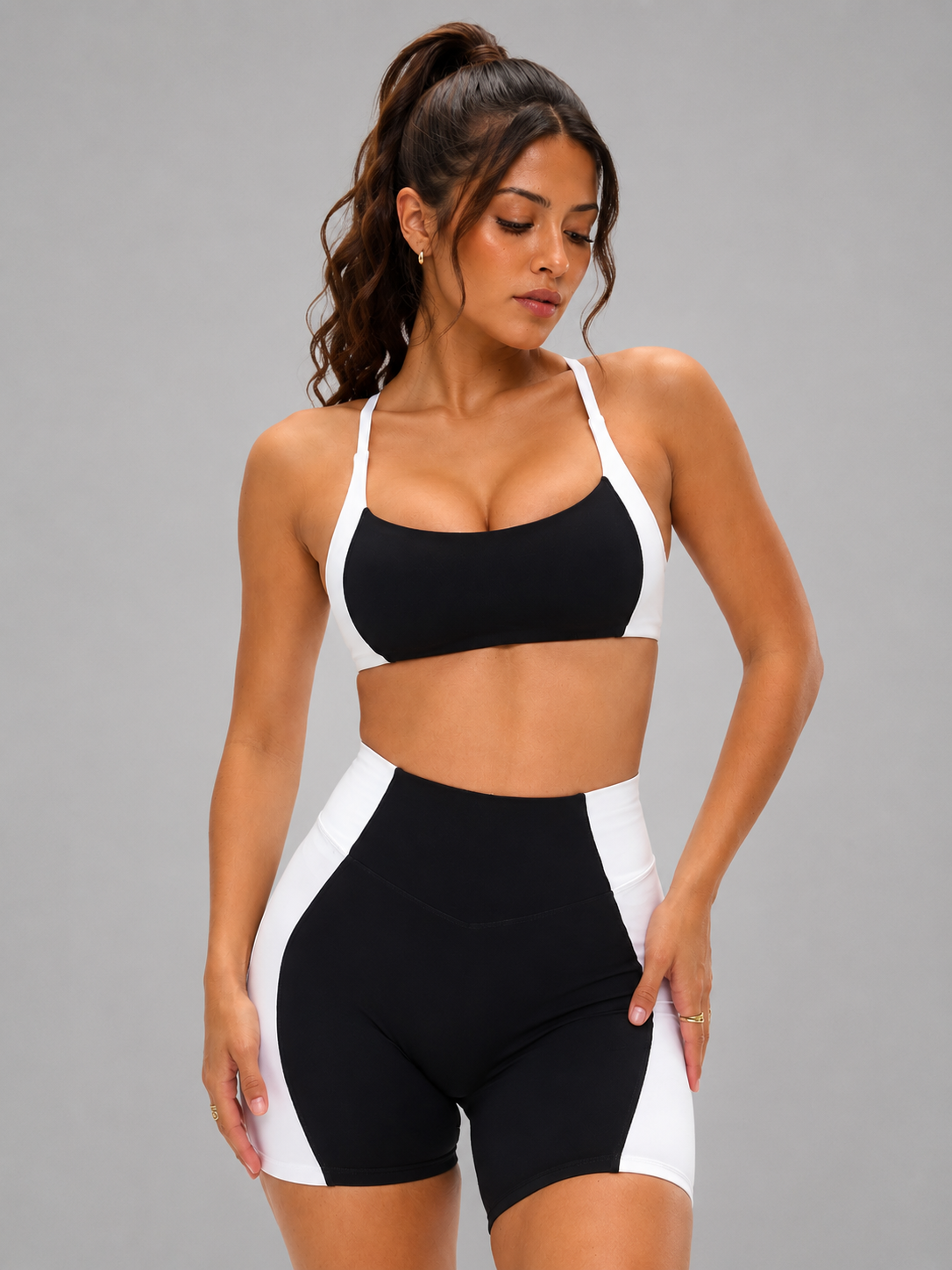 Aurora Sports Bra - Onyx Black and White – Ansicht 2