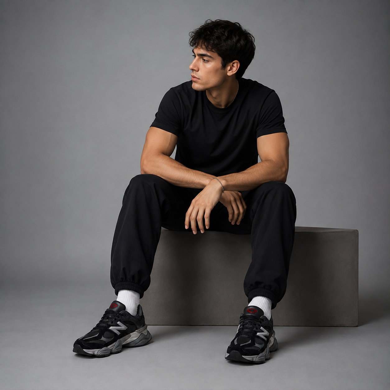 9060 "Black/Castlerock"